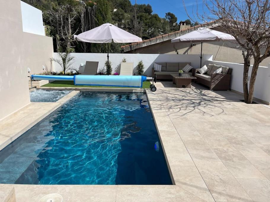Lux Spa 2 Barcelona Vallirana Exteriör bild