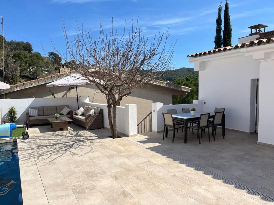 Lux Spa 2 Barcelona Vallirana Exteriör bild
