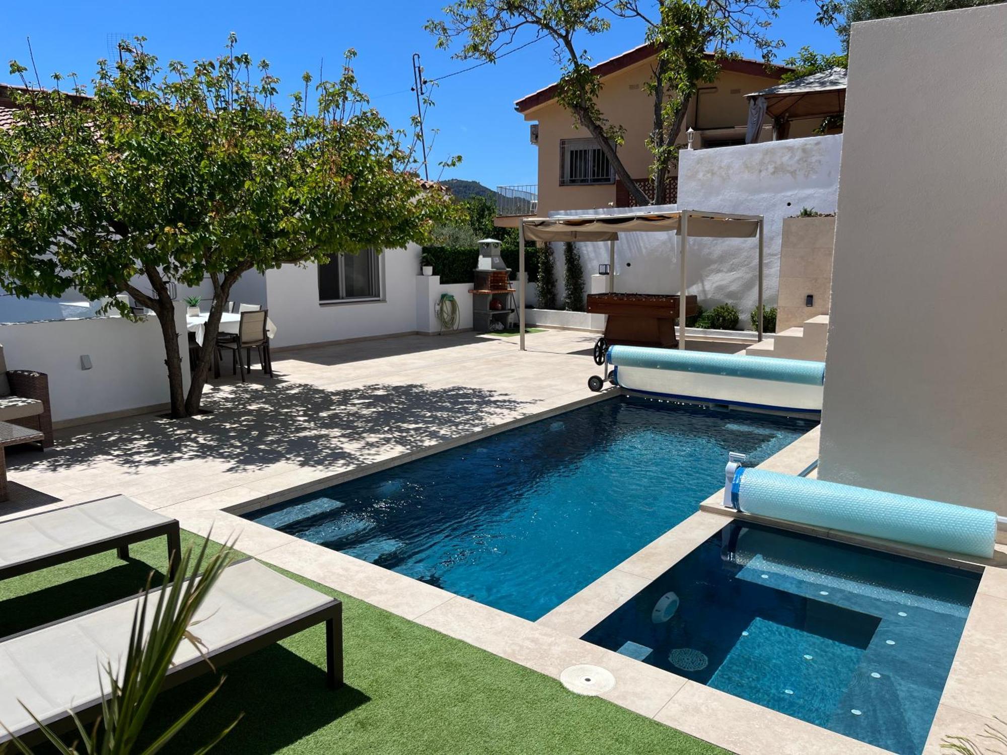 Lux Spa 2 Barcelona Vallirana Exteriör bild